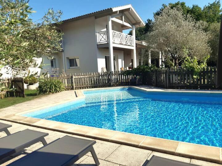 Léon Chambre D'Hotes Landes - Le Clos Des Oliviers מראה חיצוני תמונה